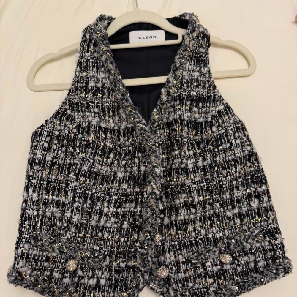 cleon Tweed Button-Front Vest in Black-Green